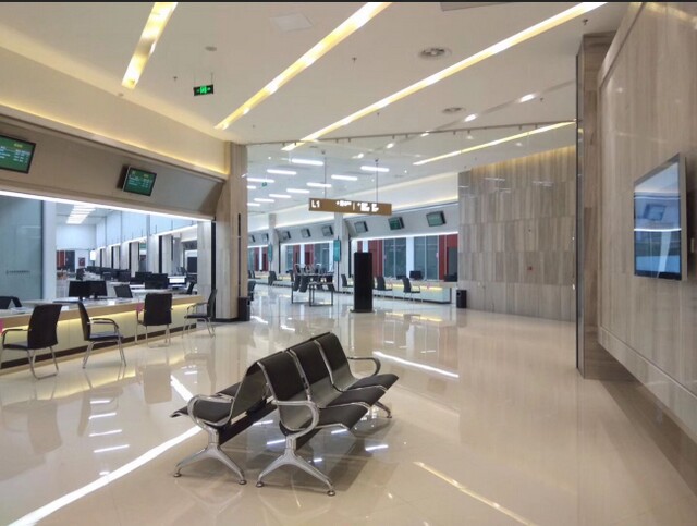 泰州興化市政務(wù)服務(wù)中心200窗口液晶叫號系統(tǒng)、PAD評價系統(tǒng)、觸摸查詢系統(tǒng)、自