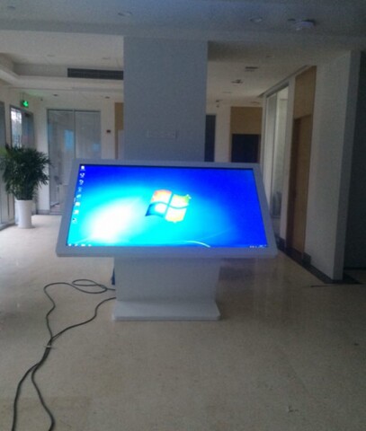 1568273363106899.jpg 南京市法律援助中心排隊叫號系統(tǒng)及84寸落地觸摸一體機(jī)有米可制作2.jpg